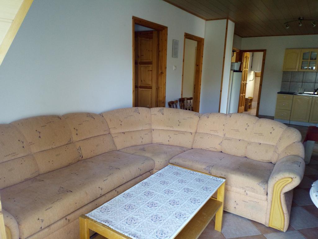 Anikó Apartmanház Balatonföldvár Exterior foto